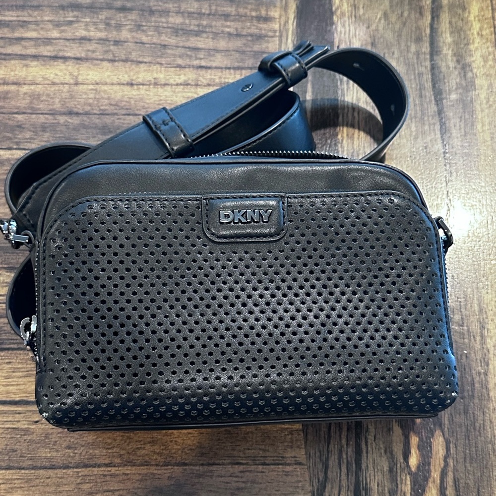 Like New DKNY Caiden Camera Leather Crossbody Bag- Black